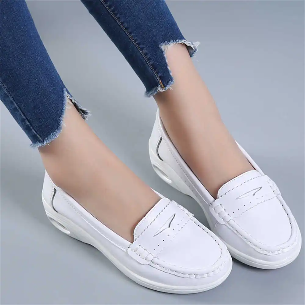Thick Sole Slipon White Traine – Women Accessories Business Name Ideas Bewertung und Preis