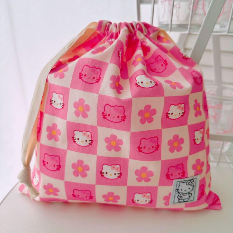 Hello Kitty Cloth Fashion Art  – Women'S Vanity Accessories Bewertung und Preis