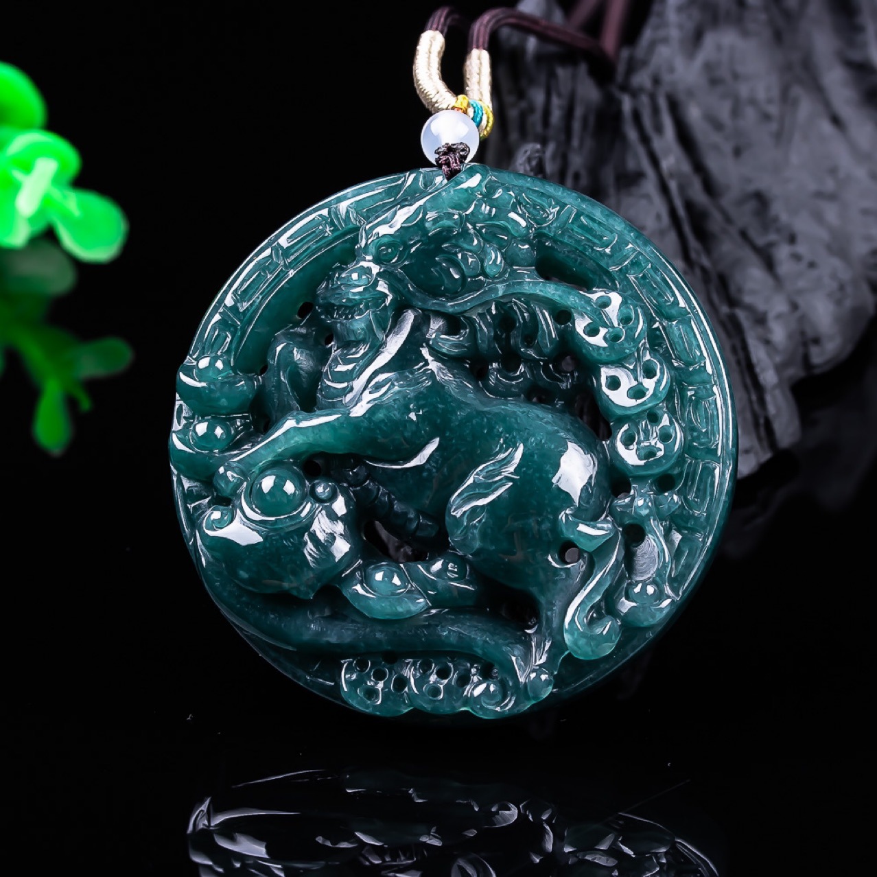 Burmese Jadeite Dragon Pendant – Women'S Vintage Accessories Bewertung und Preis