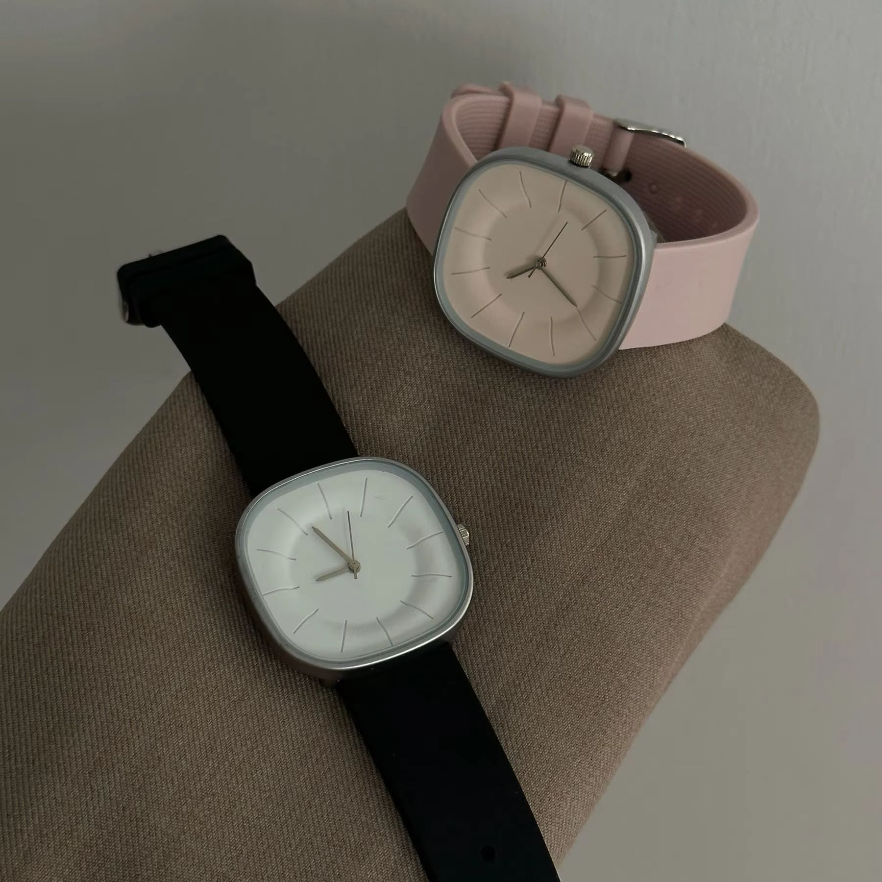 Minimalist Square Dial Quartz  – Women'S Accessories To Wear With Watch Bewertung und Preis