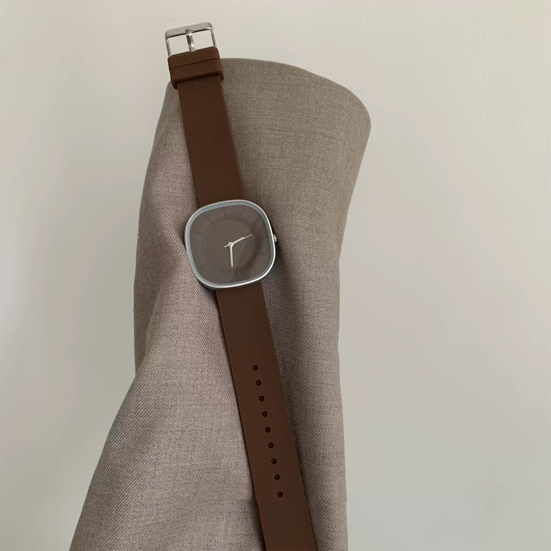 Minimalist Square Dial Quartz  – Women'S Accessories To Wear With Watch Bewertung und Preis